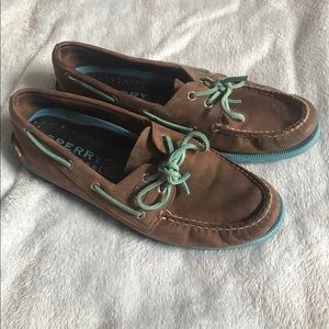 Sperry boat shoes